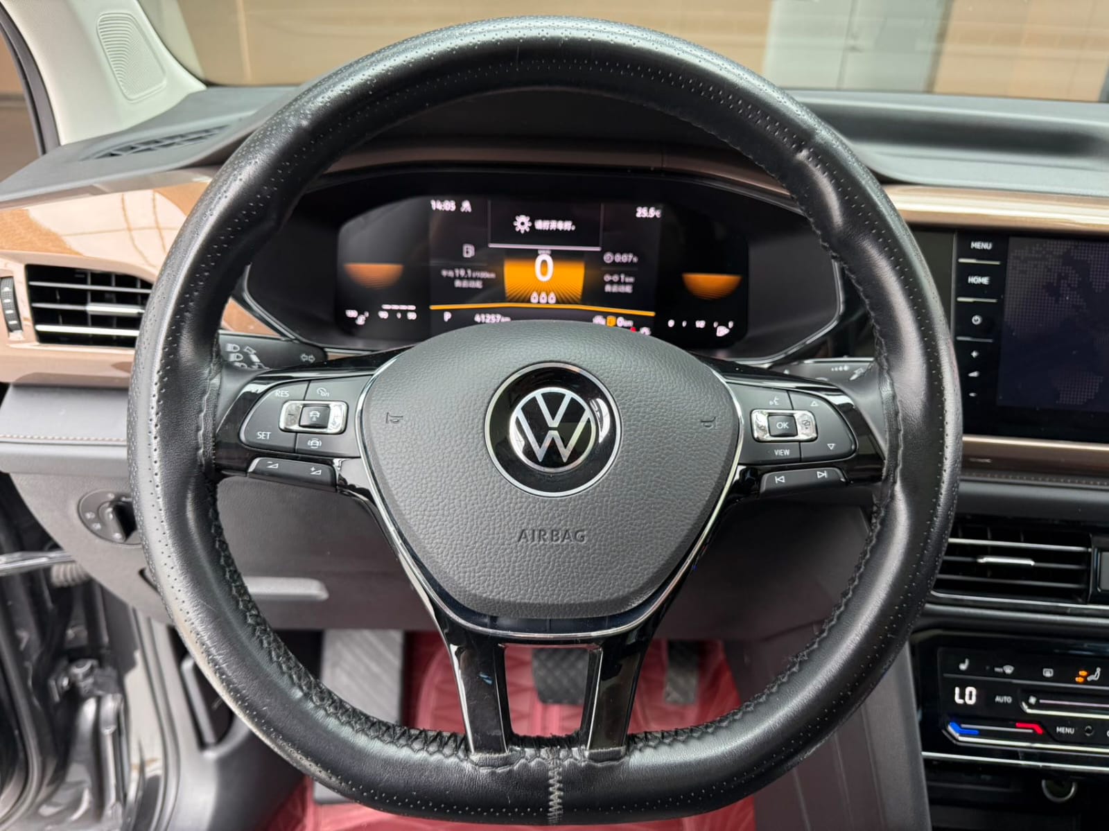 Volkswagen Tharu 280TSI Deluxe Edition