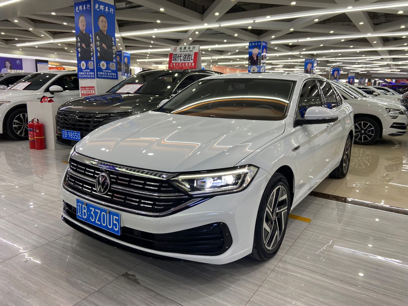 Volkswagen Sagitar 280TSI DSG Overpass Lite