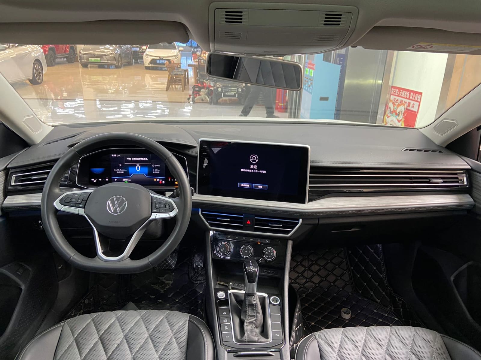 Volkswagen Sagitar 280TSI DSG Overpass Lite