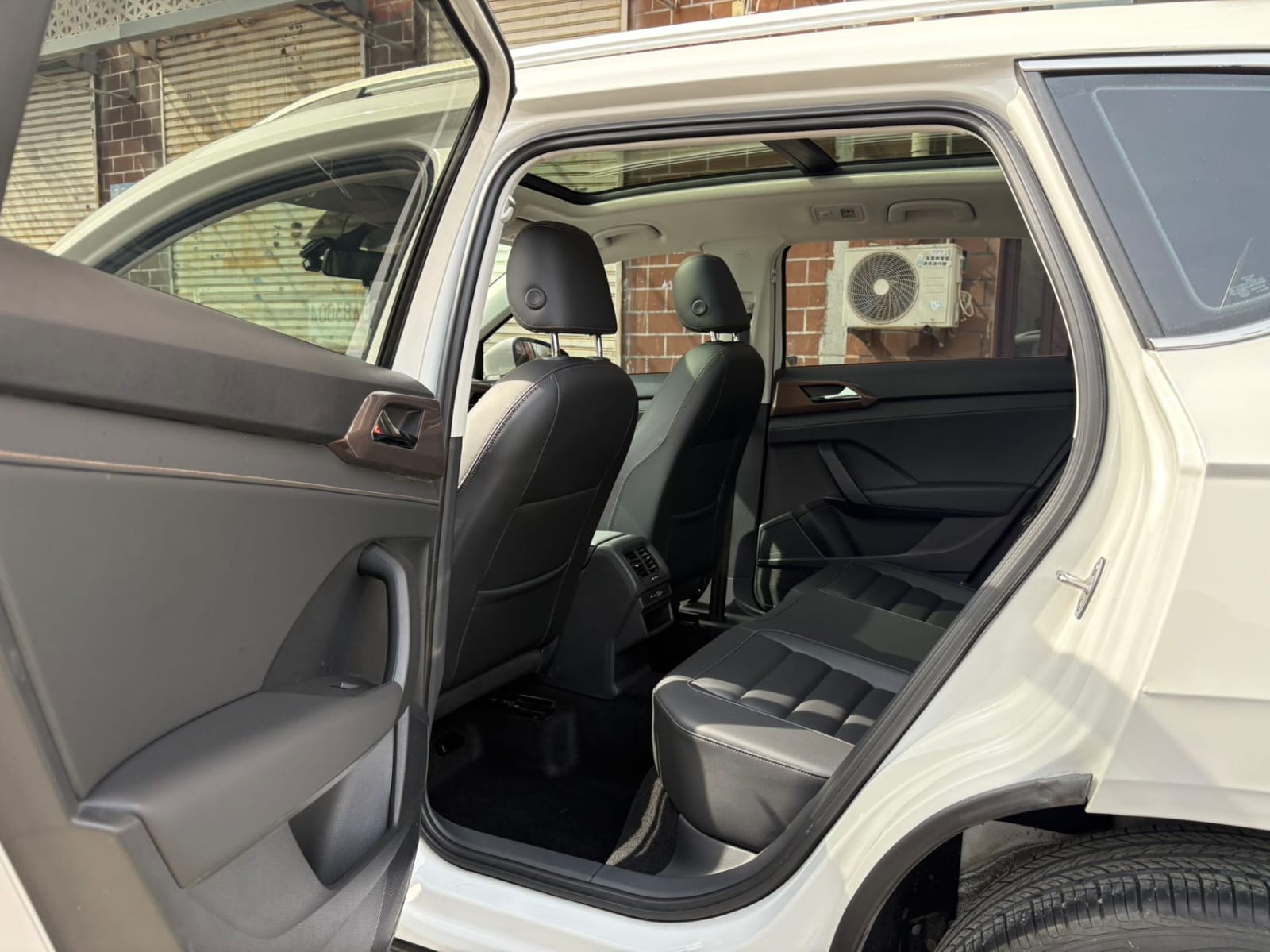 Volkswagen Tharu 280TSI Luxury Edition