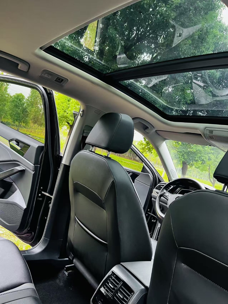 Volkswagen Sagitar 280TSI Beyond Edition