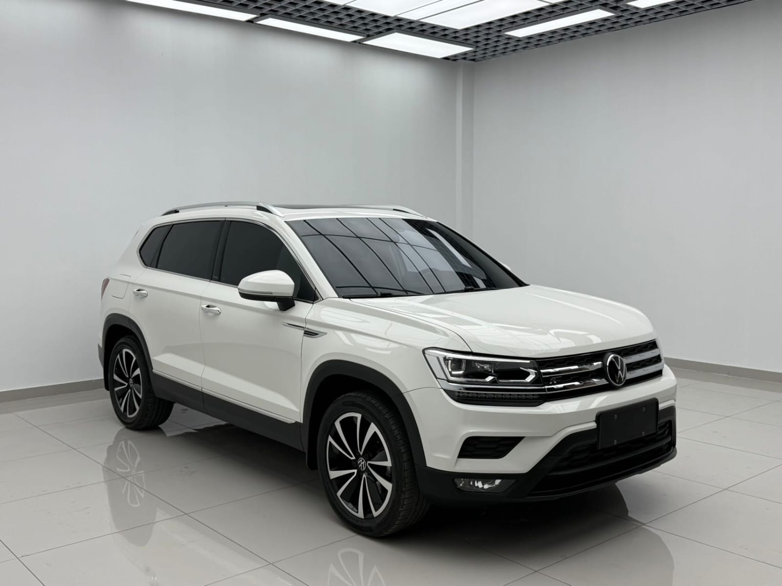 Volkswagen Tharu 280TSI Deluxe Edition PLUS