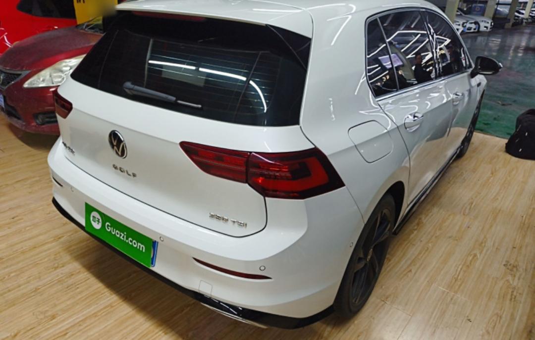 Volkswagen Golf 280TSI DSG R-Line