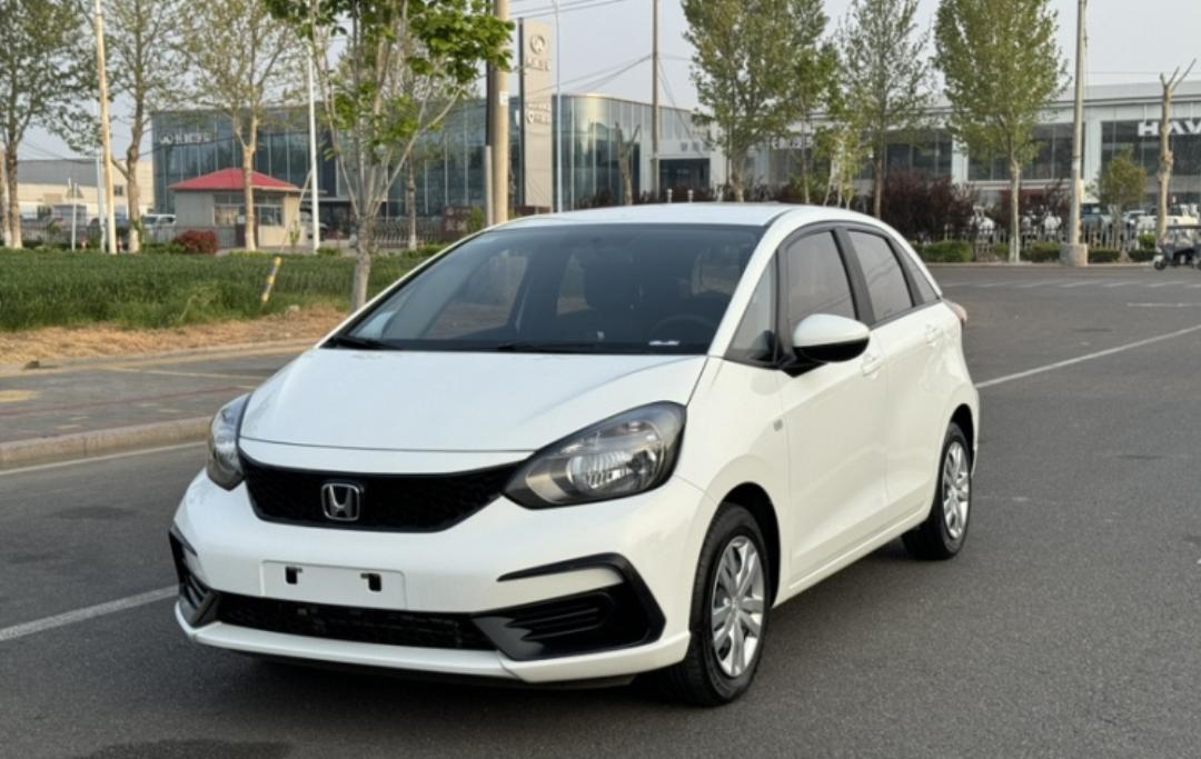 Honda Fit 1.5L CVT модная версия