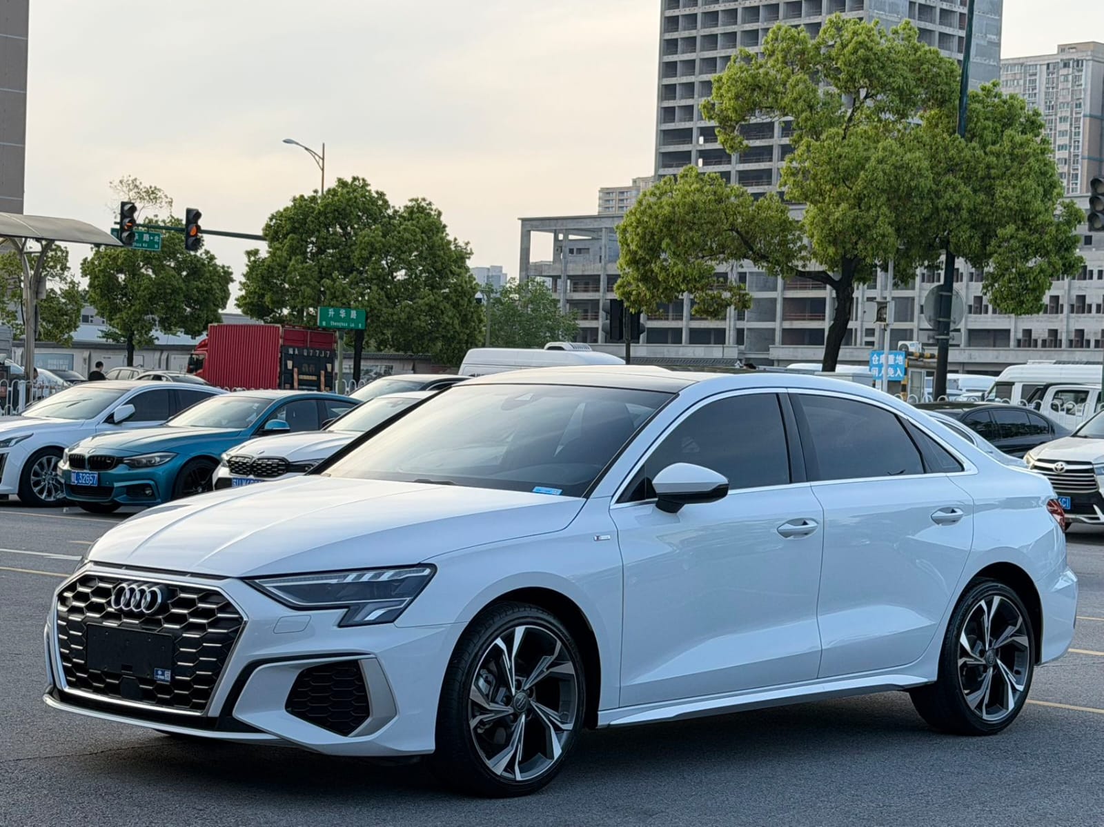 Audi A3L Limousine 35 TFSI Luxury Sport