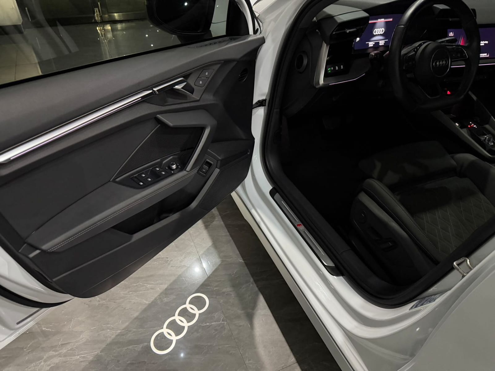 Audi A3L Limousine 35 TFSI Luxury Sport