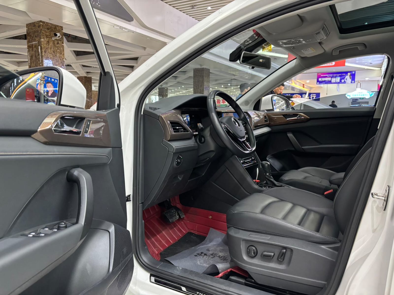 Volkswagen Tharu 280TSI Deluxe Edition