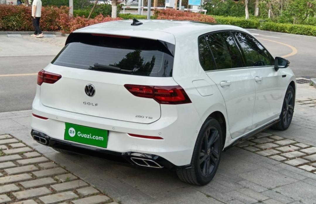 Volkswagen Golf 280TSI DSG R-Line