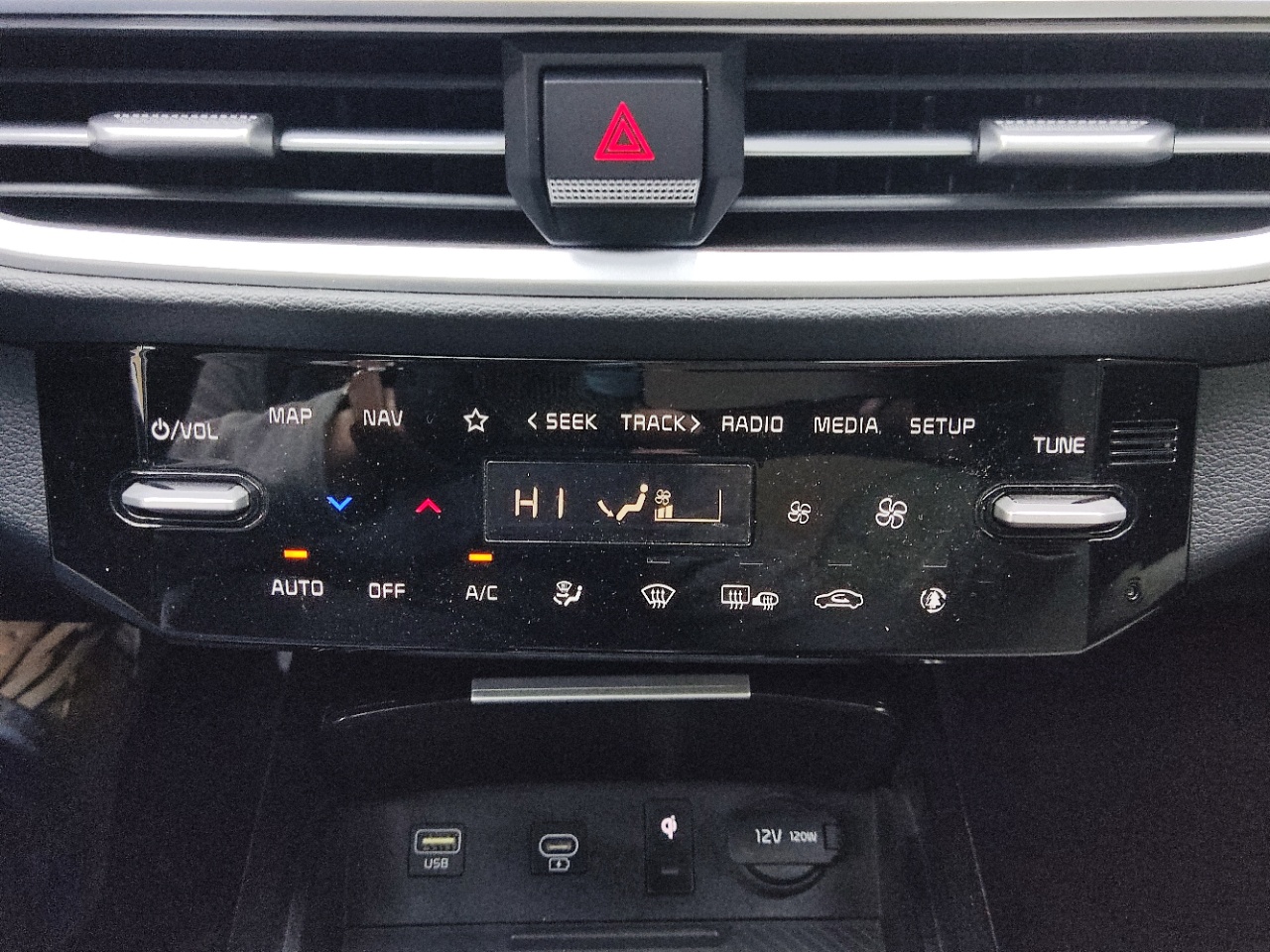 Kia K3 1.5L CVT Deluxe Edition
