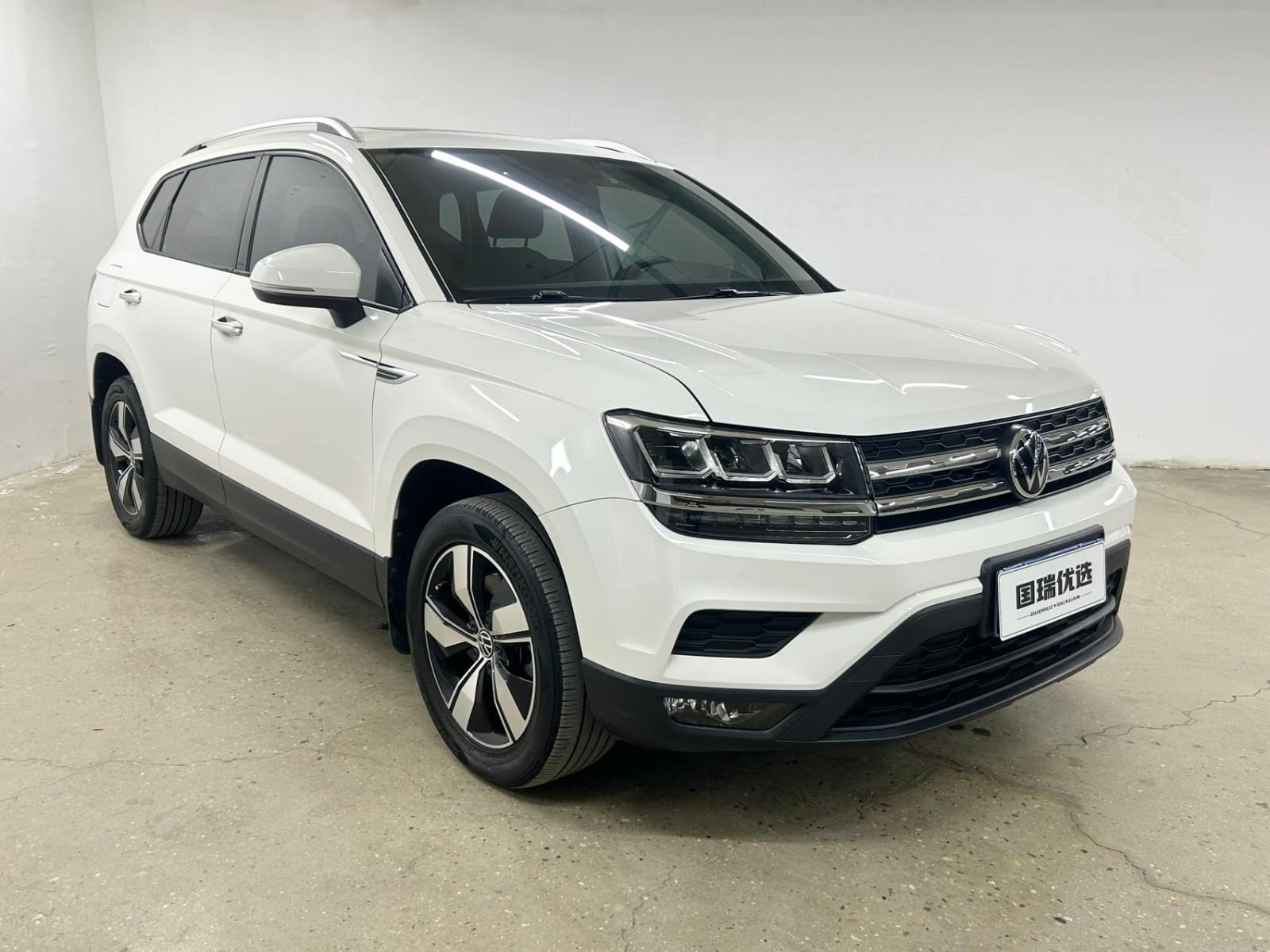 Volkswagen Tharu 280TSI Deluxe Edition