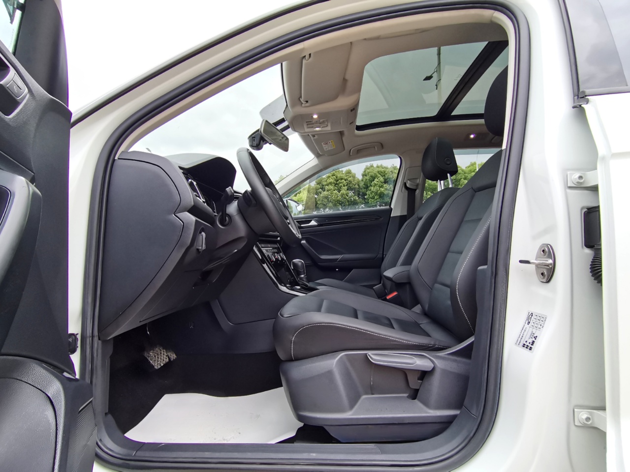 Volkswagen T-Roc Tango 280TSI DSG Intelligent Edition