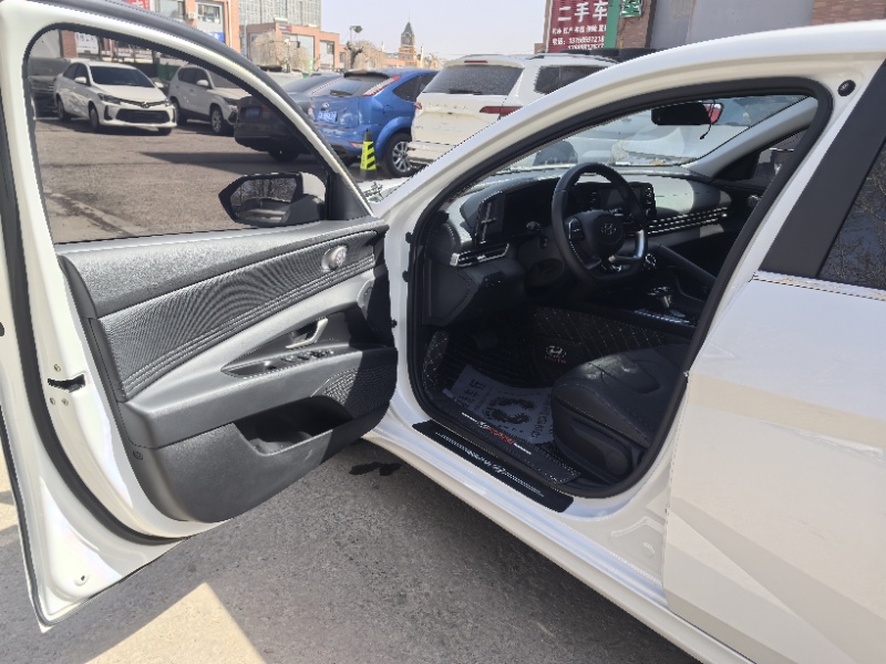 Hyundai Elantra 1.5L CVT GLX Elite Edition