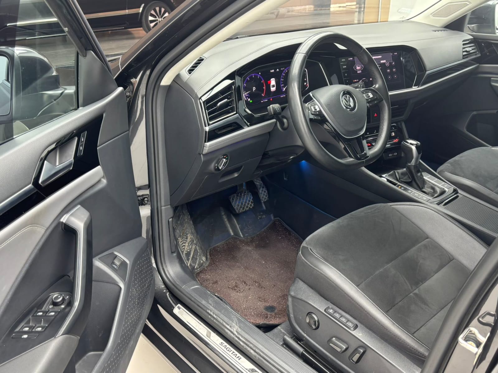 Volkswagen Sagitar 280TSI DSG Premium