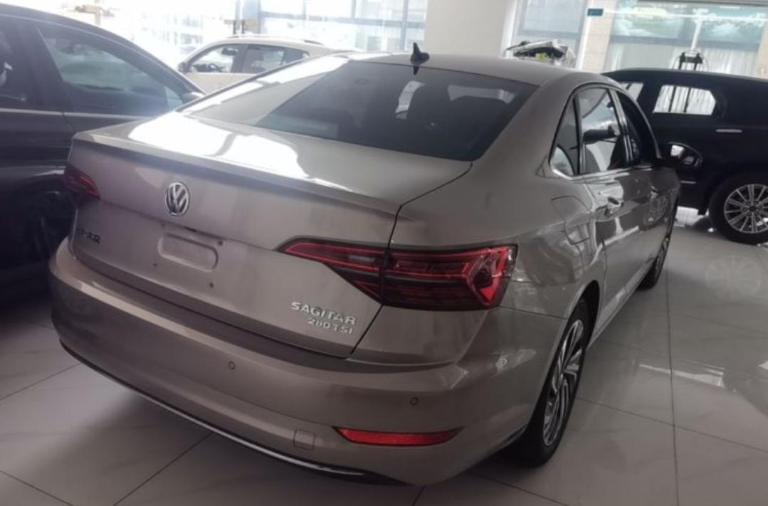 Volkswagen Sagitar 280TSI DSG Flyover