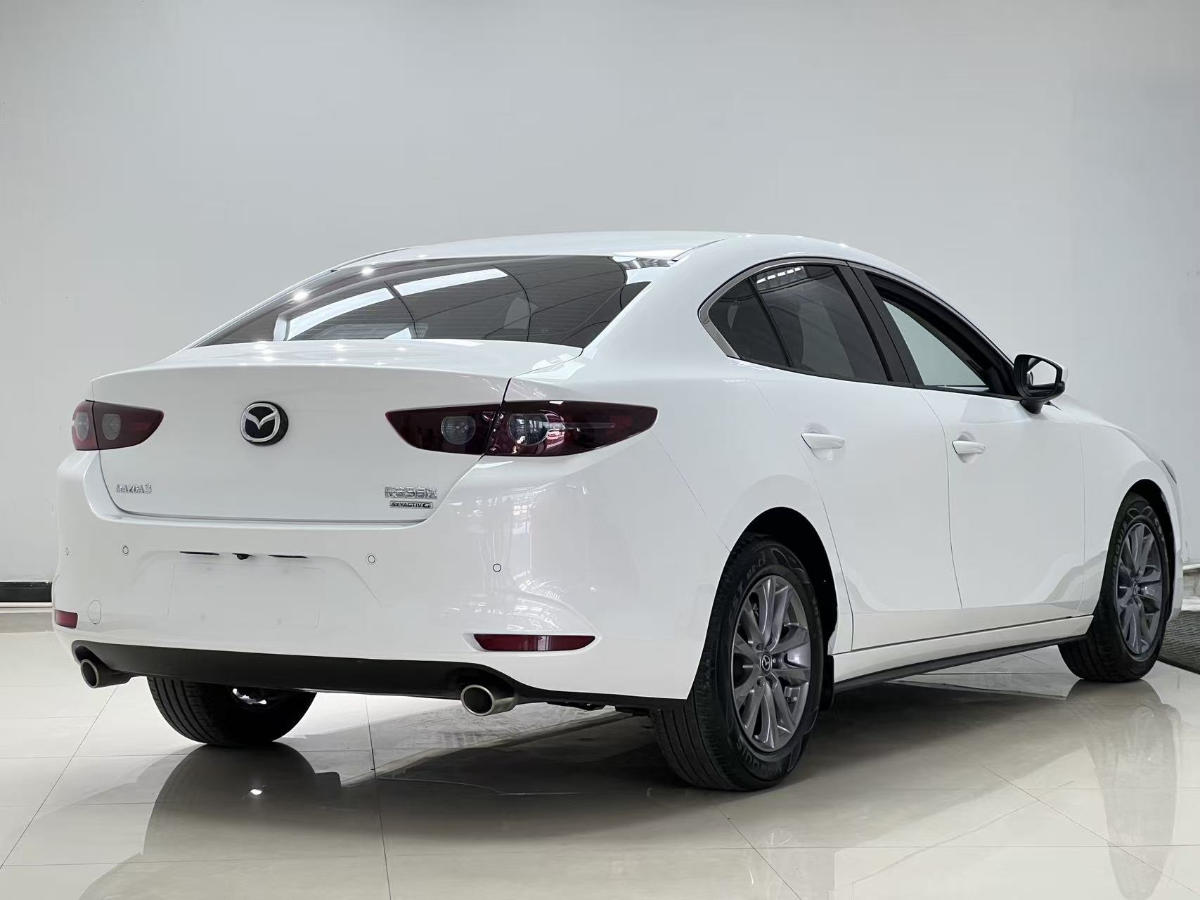 Mazda 3 Axela 1.5L Automatic Edition