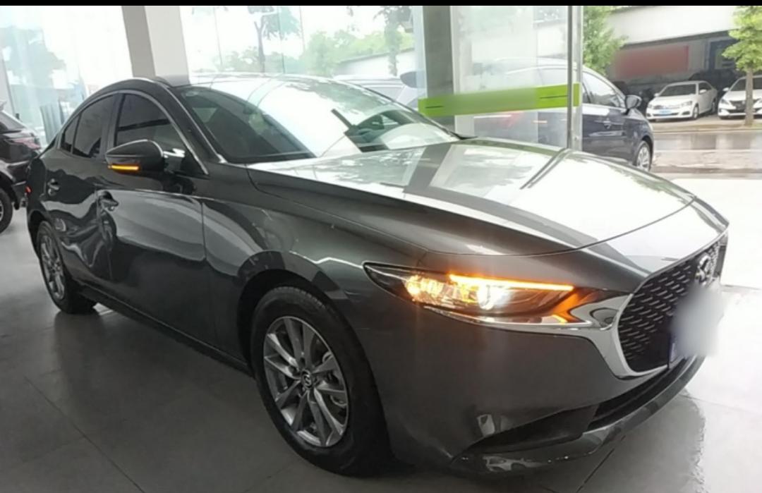Mazda 3 Axela 2.0L Automatic