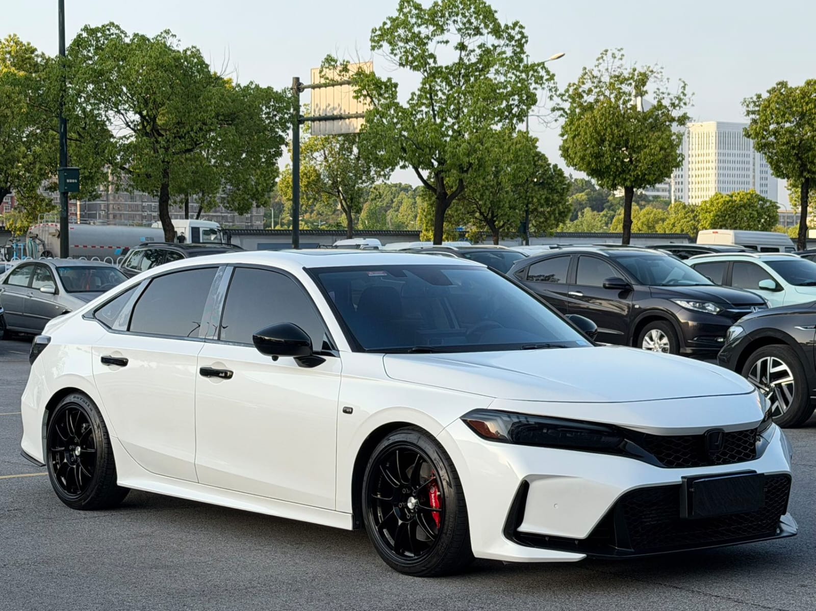 Honda Civic 180TURBO Premium Edition