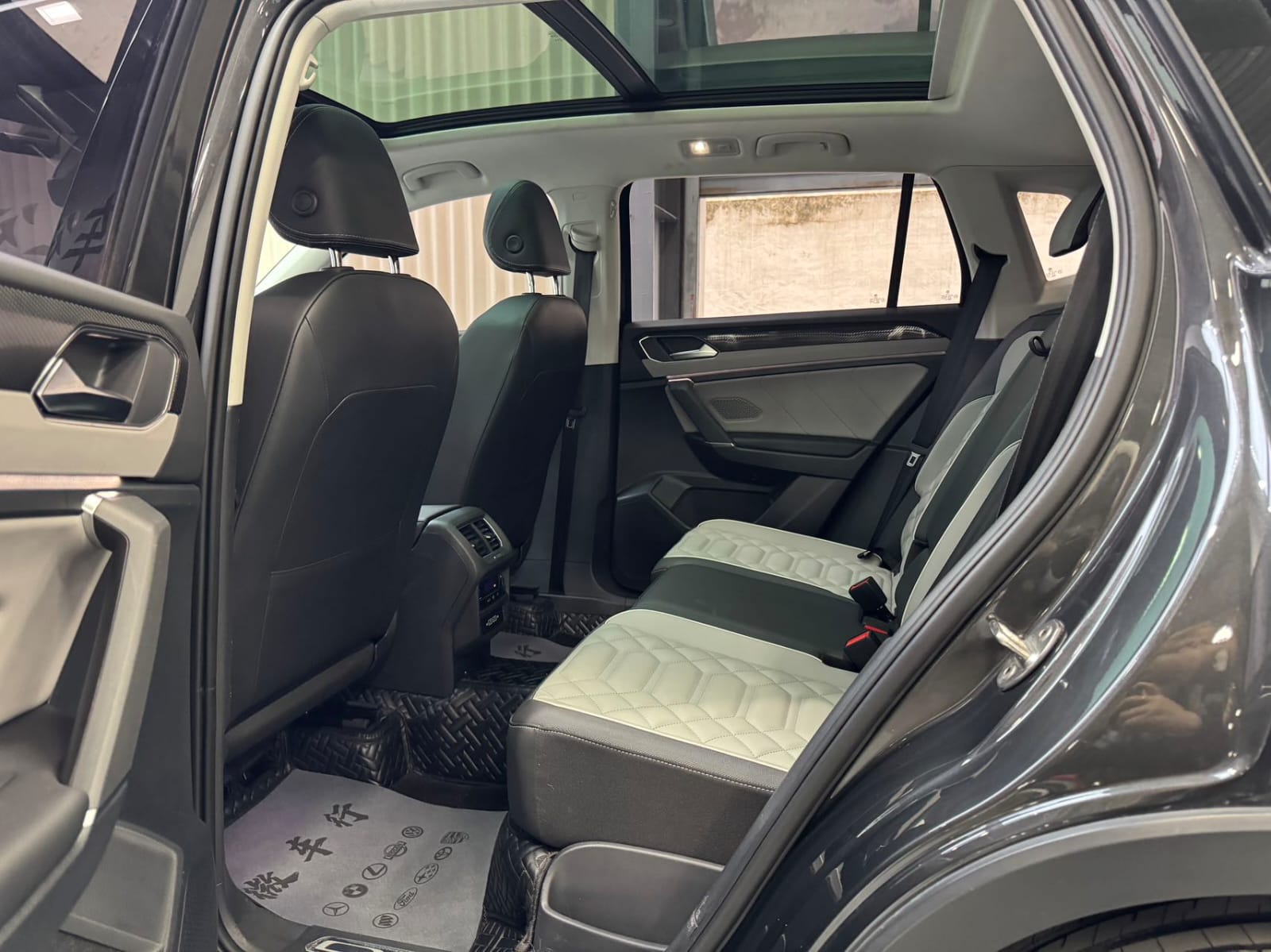 Volkswagen Tayron 280TSI Deluxe Plus Premium Edition