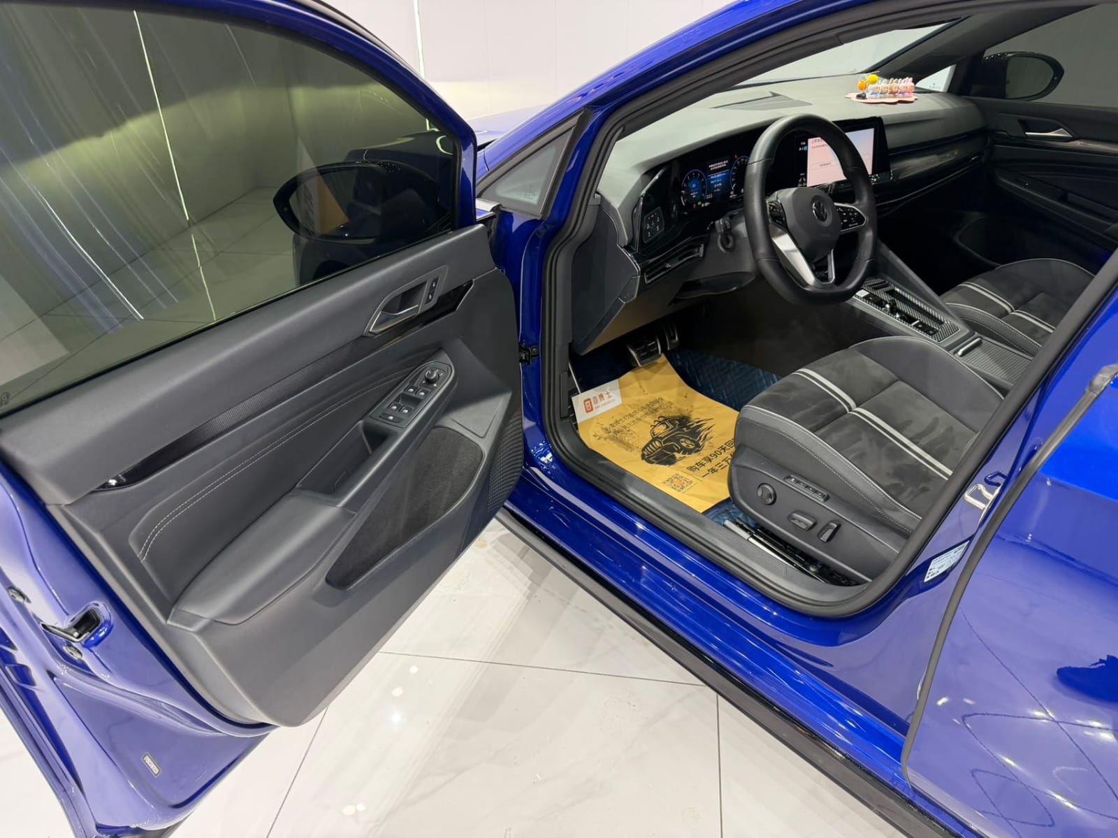 Volkswagen Golf 280TSI DSG R-Line