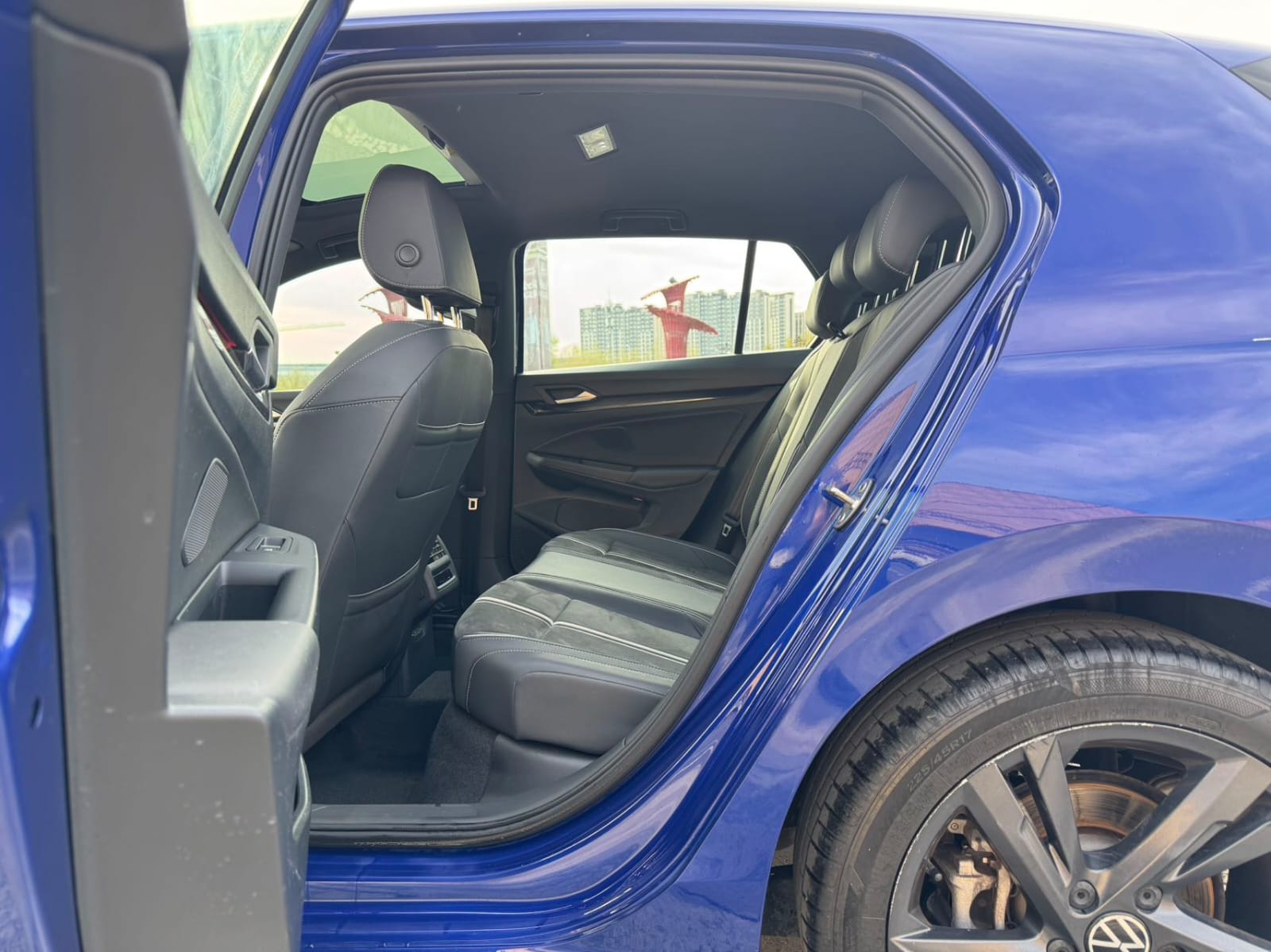 Volkswagen Golf 280TSI DSG R-Line