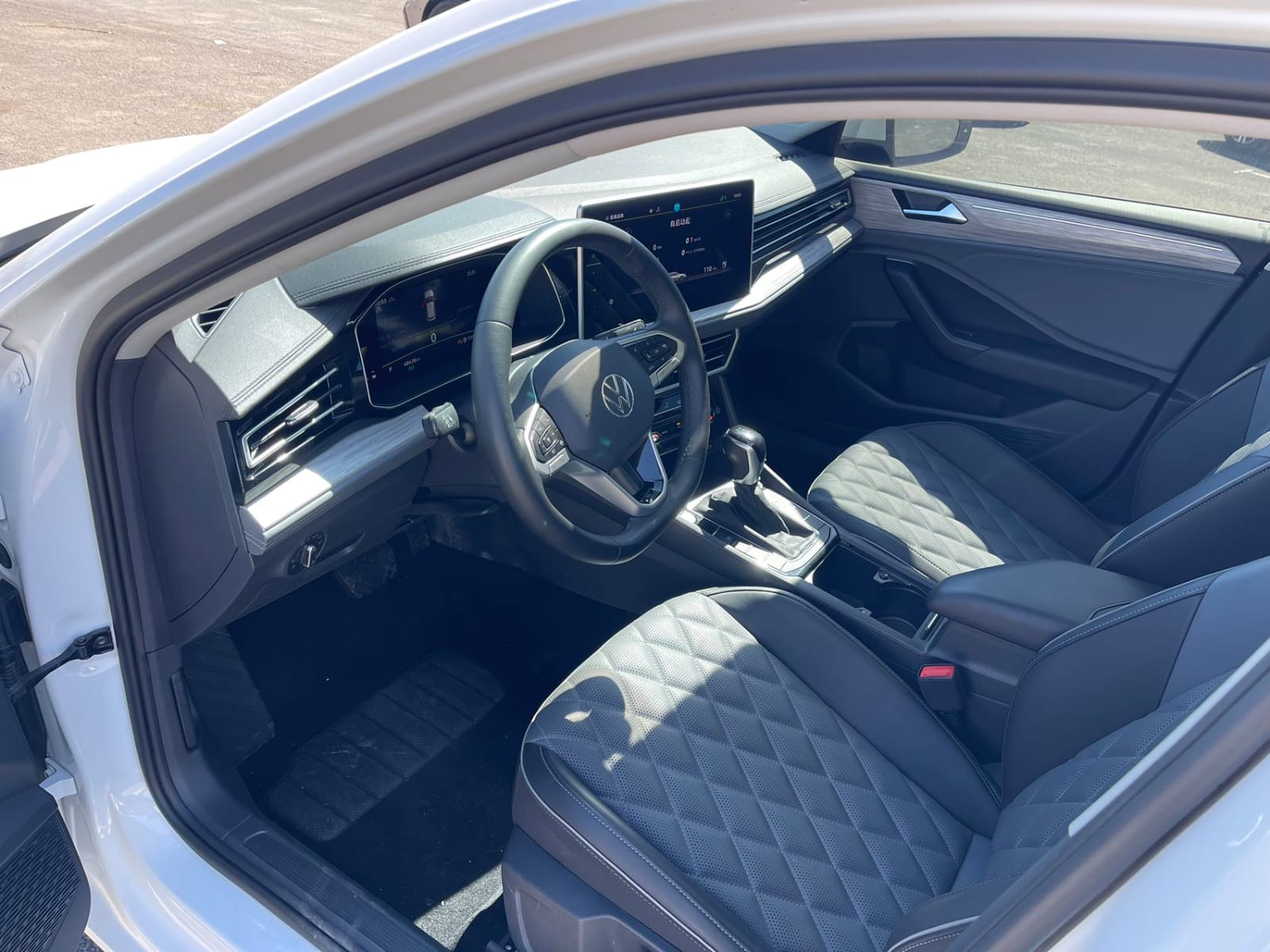 Volkswagen Sagitar 280TSI DSG Oversight Plus