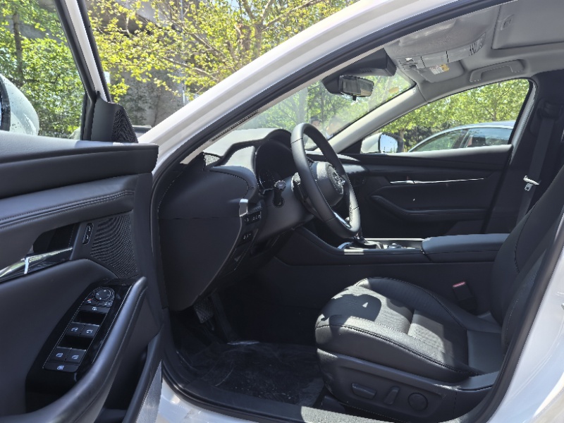 Mazda 3 Axela 2.0L Automatic Quality Smart