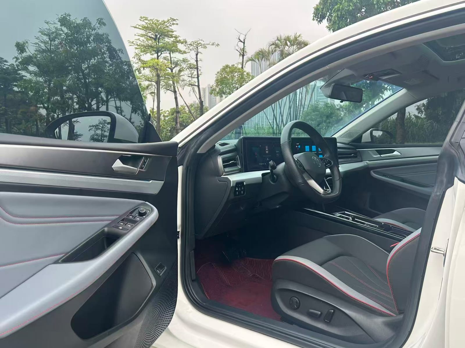 Volkswagen Lamando L 280TSI Cool Hot Edition