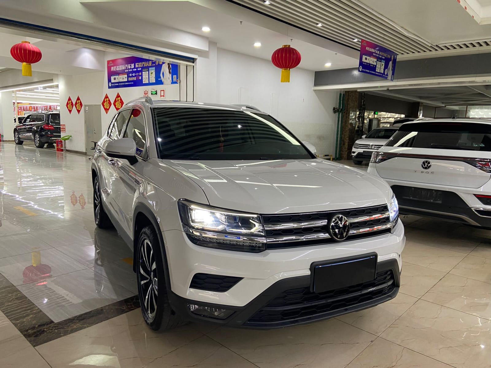 Volkswagen Tharu 280TSI Deluxe Edition