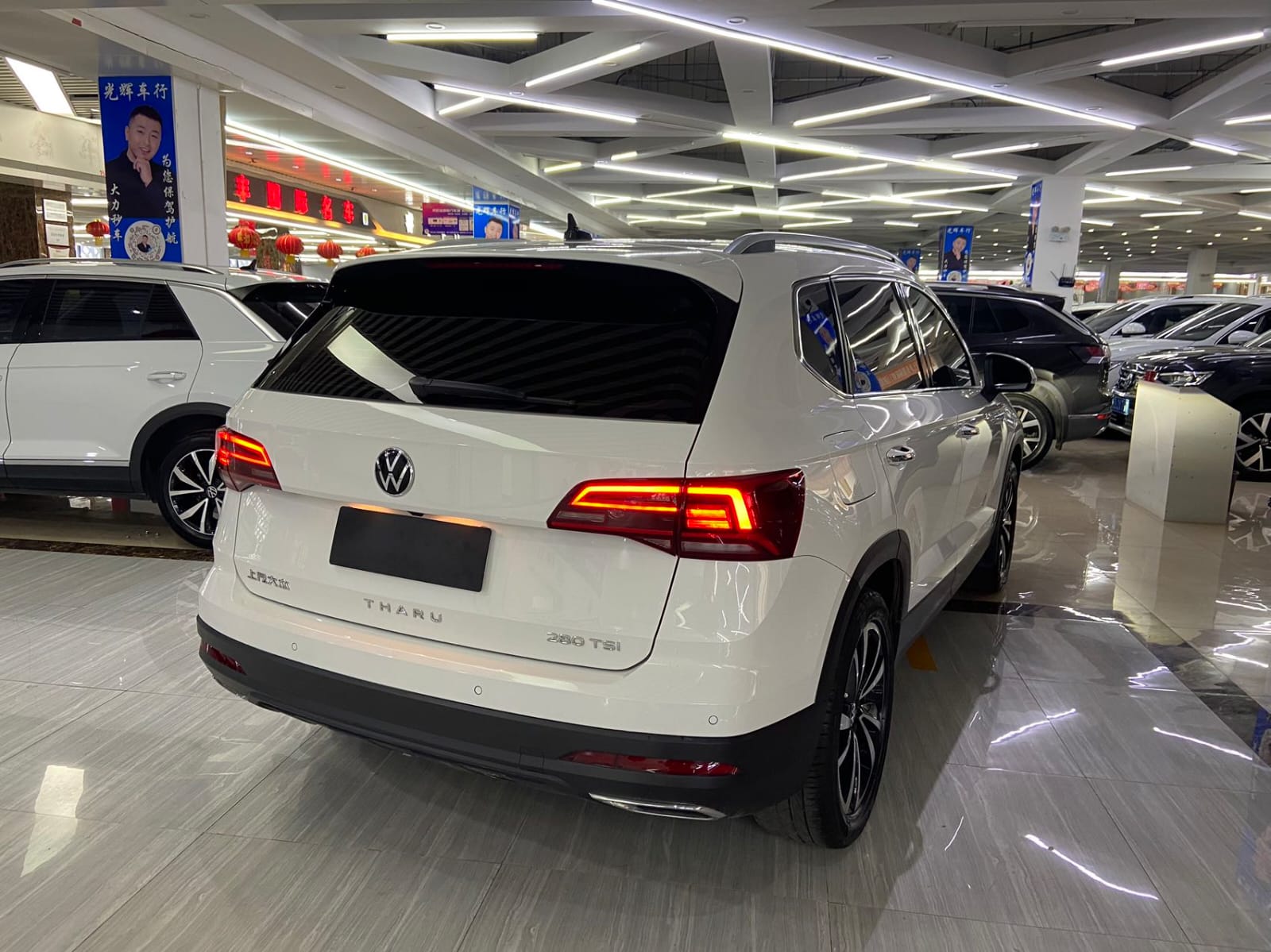 Volkswagen Tharu 280TSI Deluxe Edition