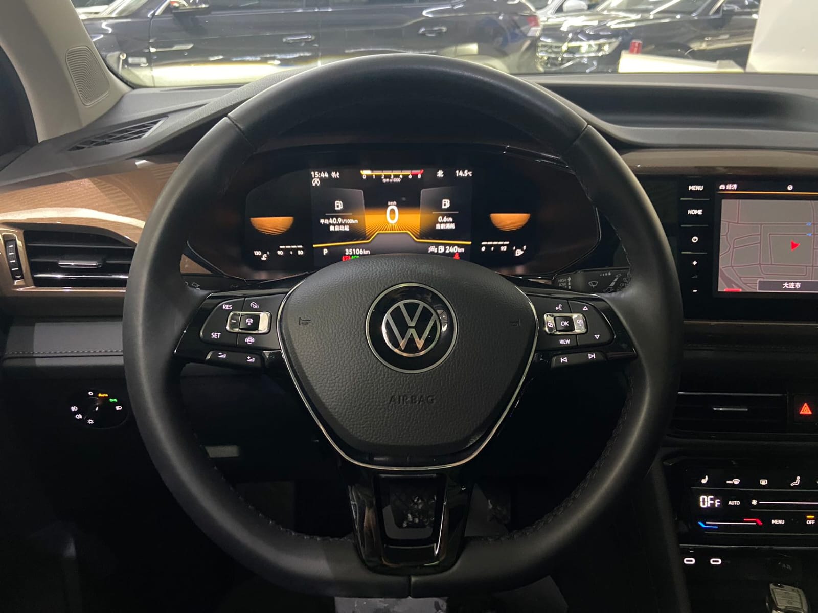 Volkswagen Tharu 280TSI Deluxe Edition