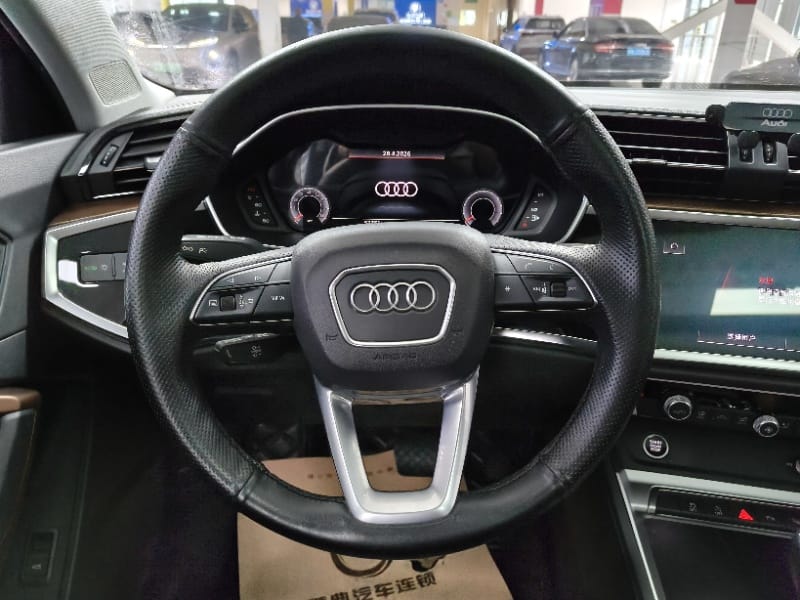 Audi Q3 35 TFSI Stylish &amp; Elegant