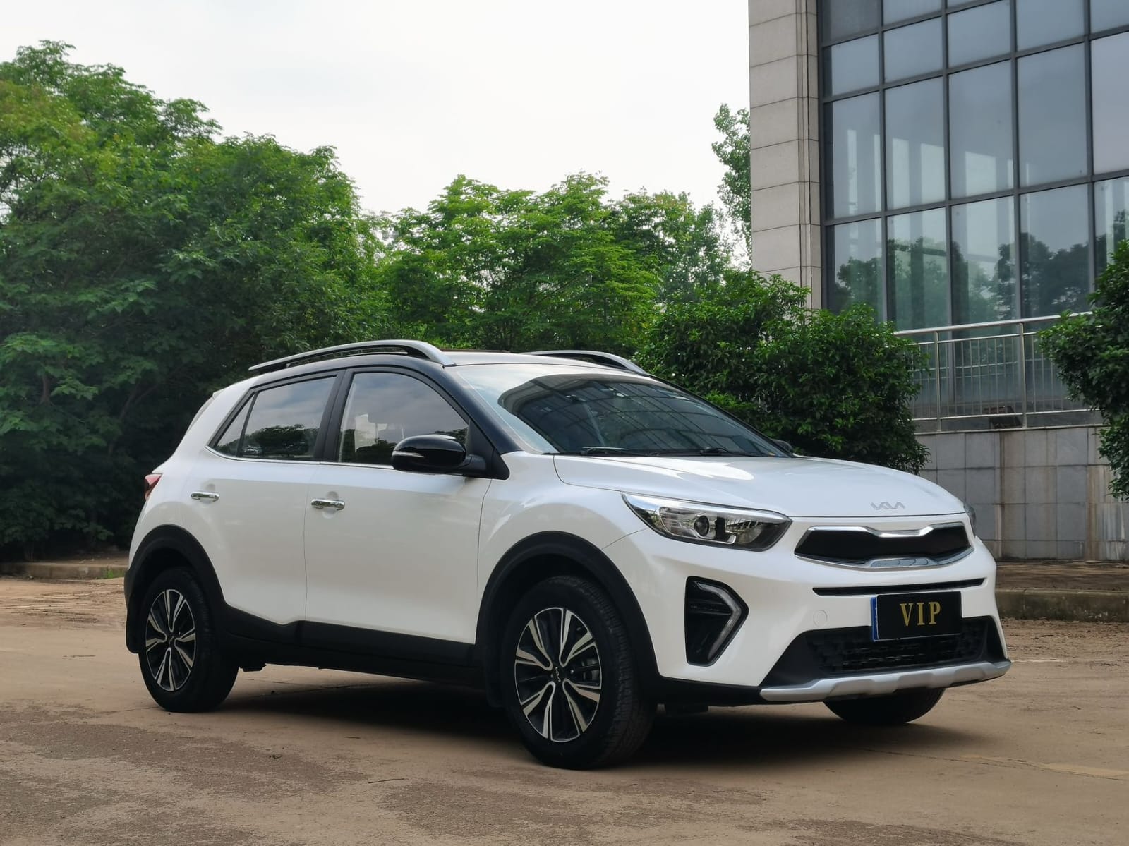 Kia KX1 1.4L CVT Enjoy Skylight