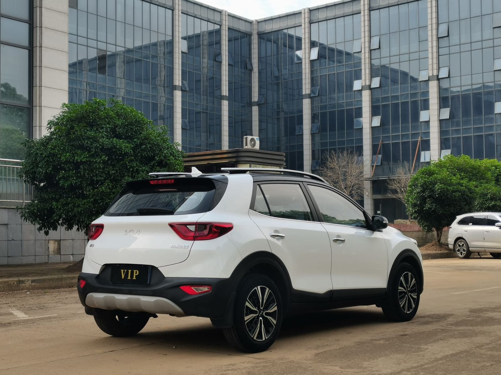 Kia KX1 1.4L CVT Enjoy Skylight
