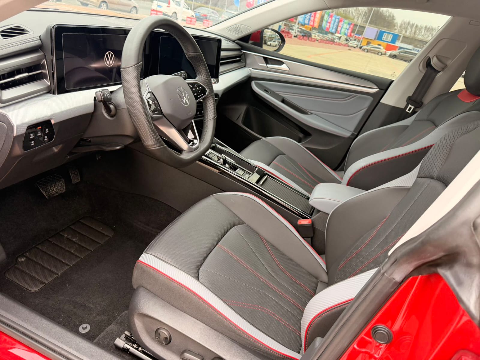 Volkswagen Lamando L 280TSI Cool Hot Edition