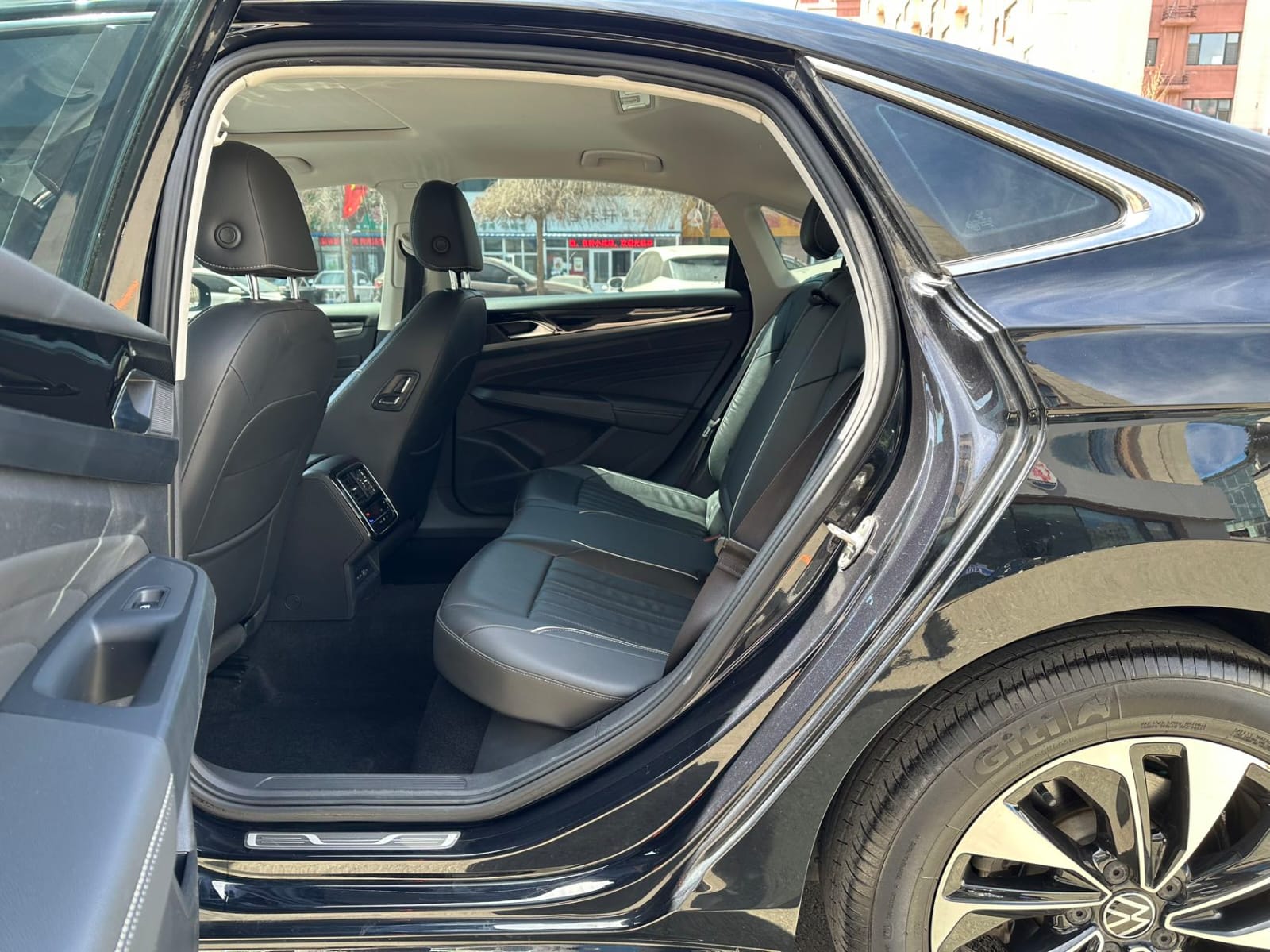 Volkswagen Passat 280TSI Elite Edition