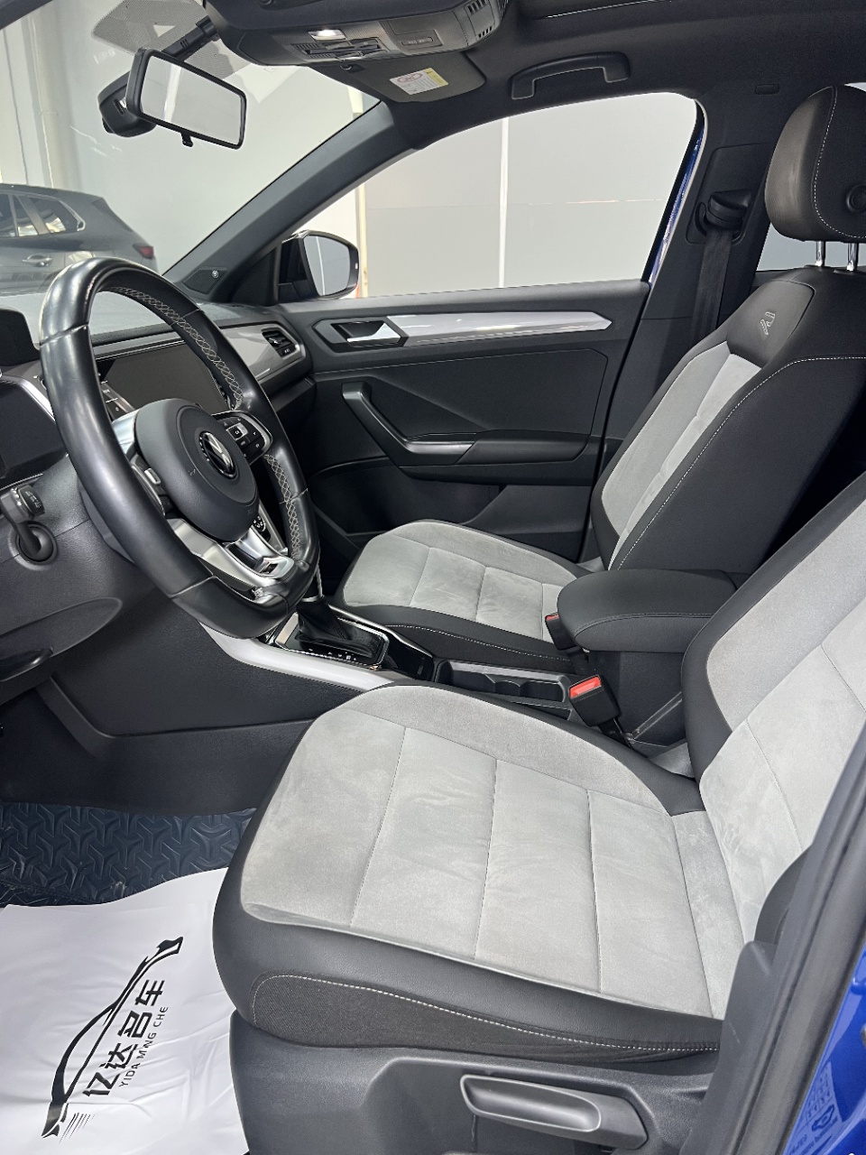 Volkswagen T-ROC 280TSI DSG R-Line Pro