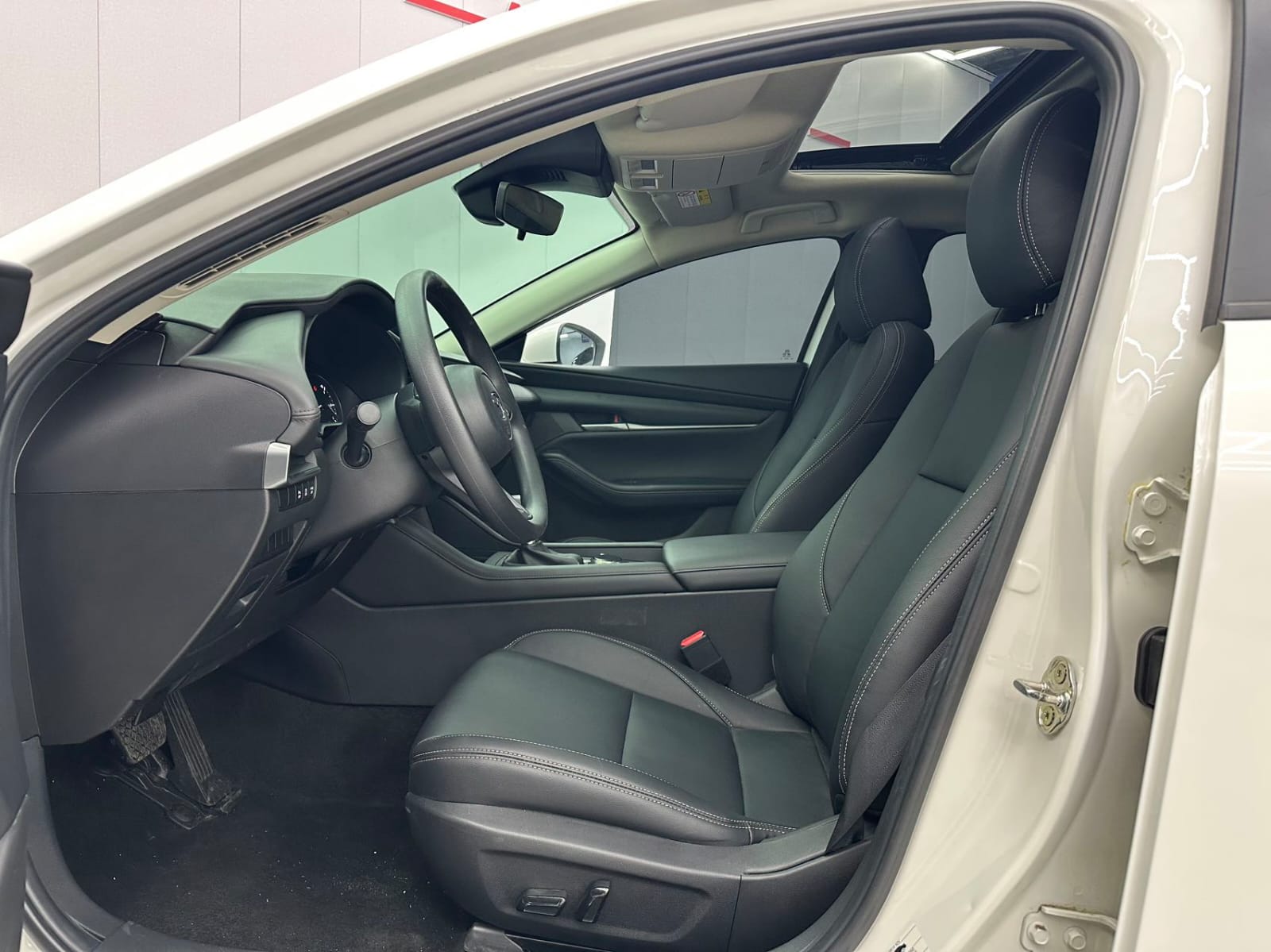 Mazda 3 Axela 1.5L Automatic Edition