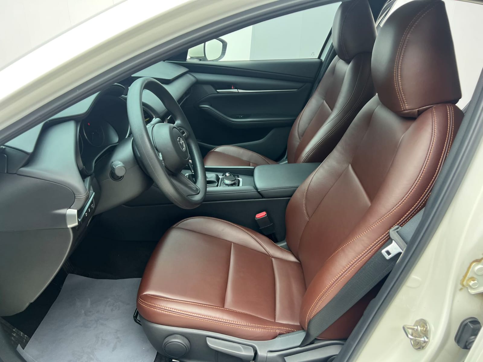 Mazda 3 Axela 2.0L Automatic