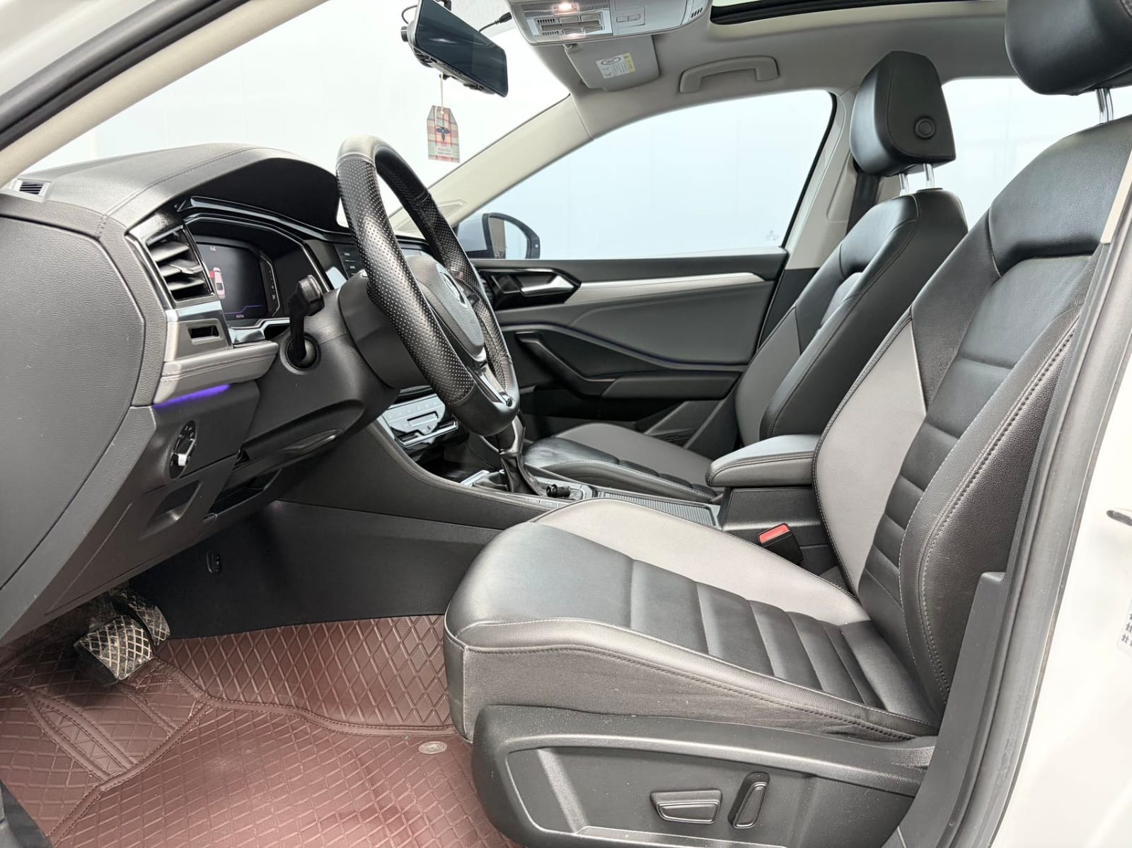 Volkswagen Sagitar 280TSI Supercharged Premium Edition