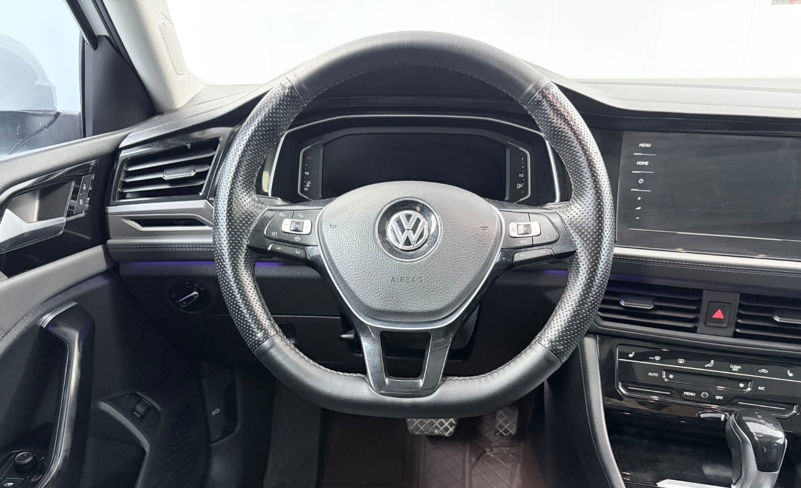 Volkswagen Sagitar 280TSI Supercharged Premium Edition