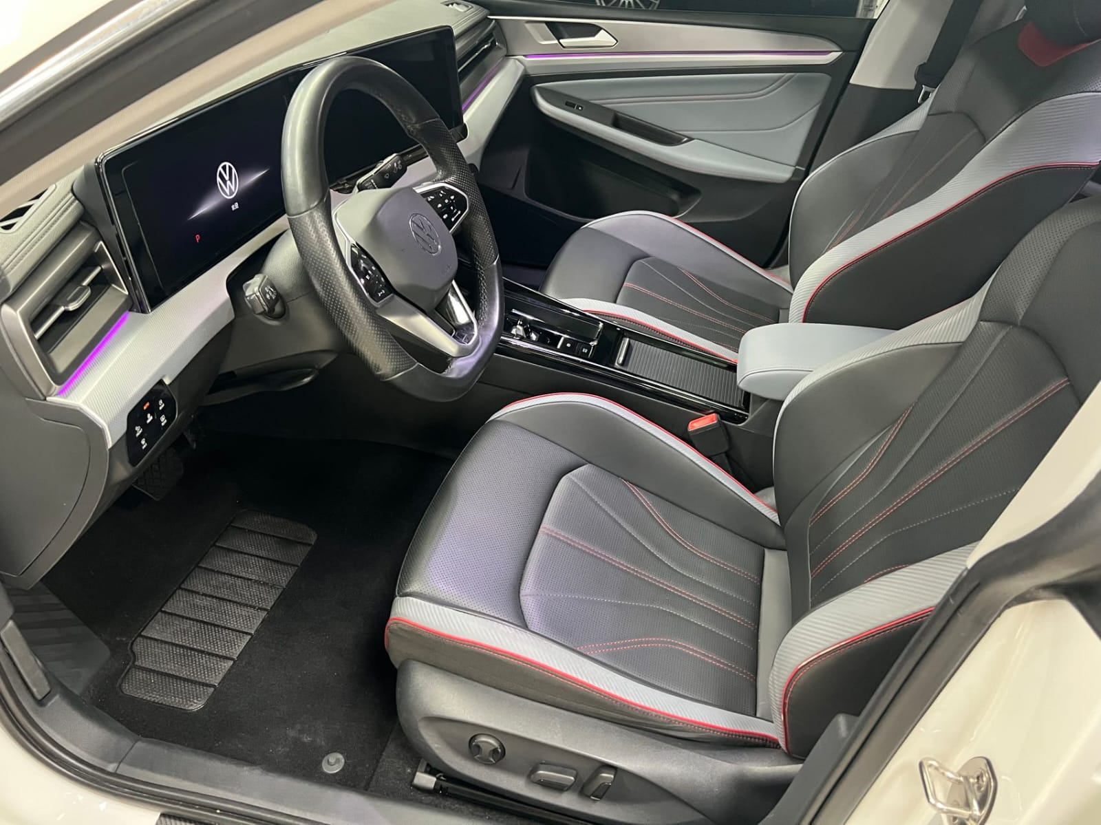 Volkswagen Lamando L 280TSI DSG Cool Hot Edition