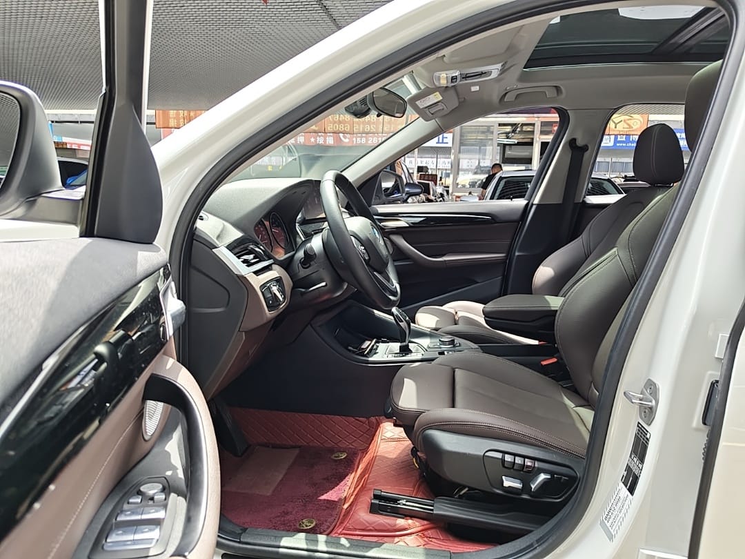 BMW X1 1.5T Модная версия