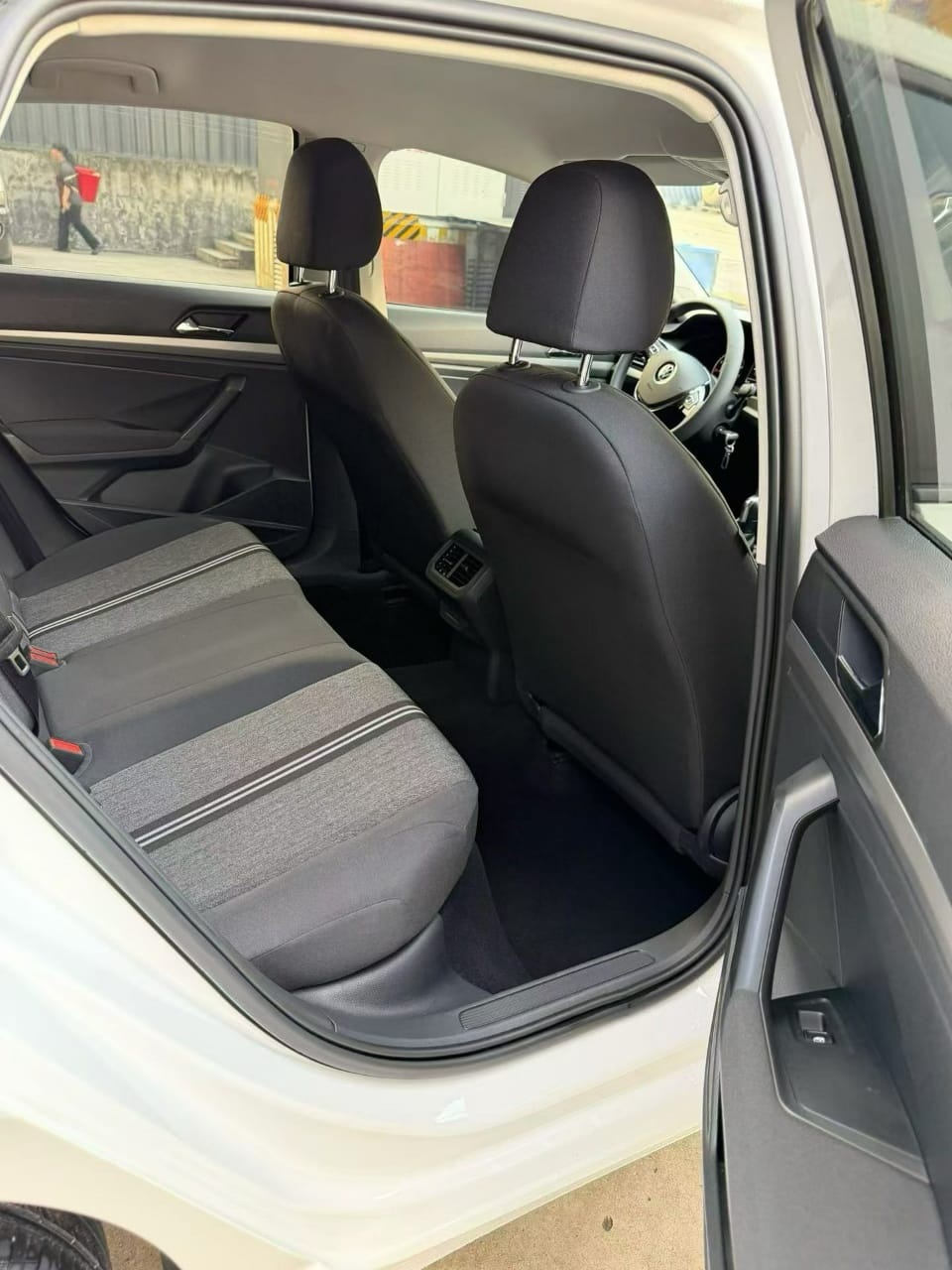 Volkswagen Lavida 1.5L Modern Edition