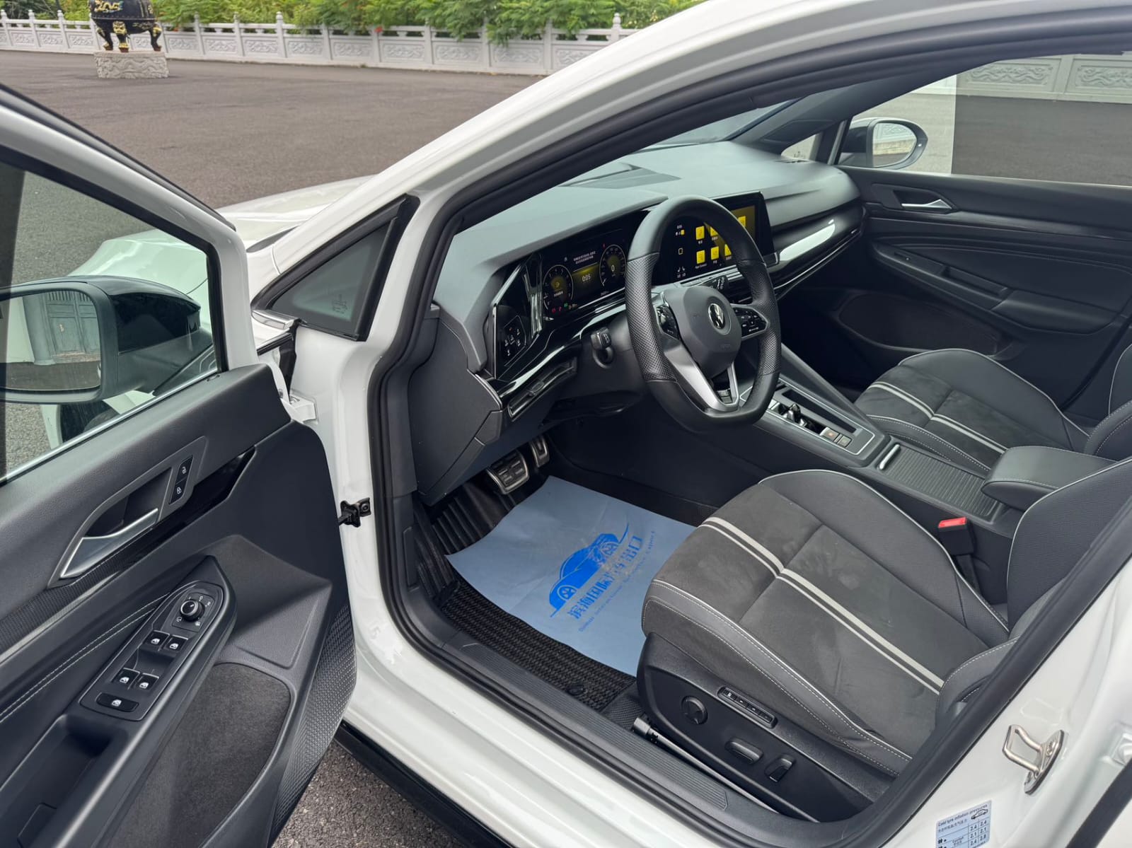 Volkswagen Golf 280TSI DSG R-Line