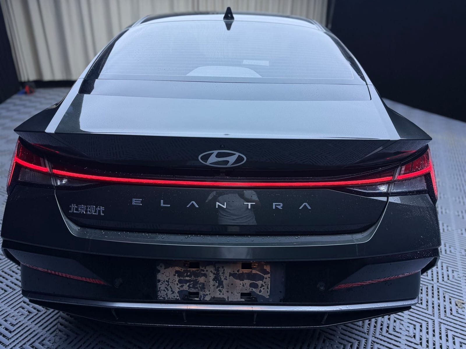 Hyundai Elantra 1.5L CVT LUX Premium Edition
