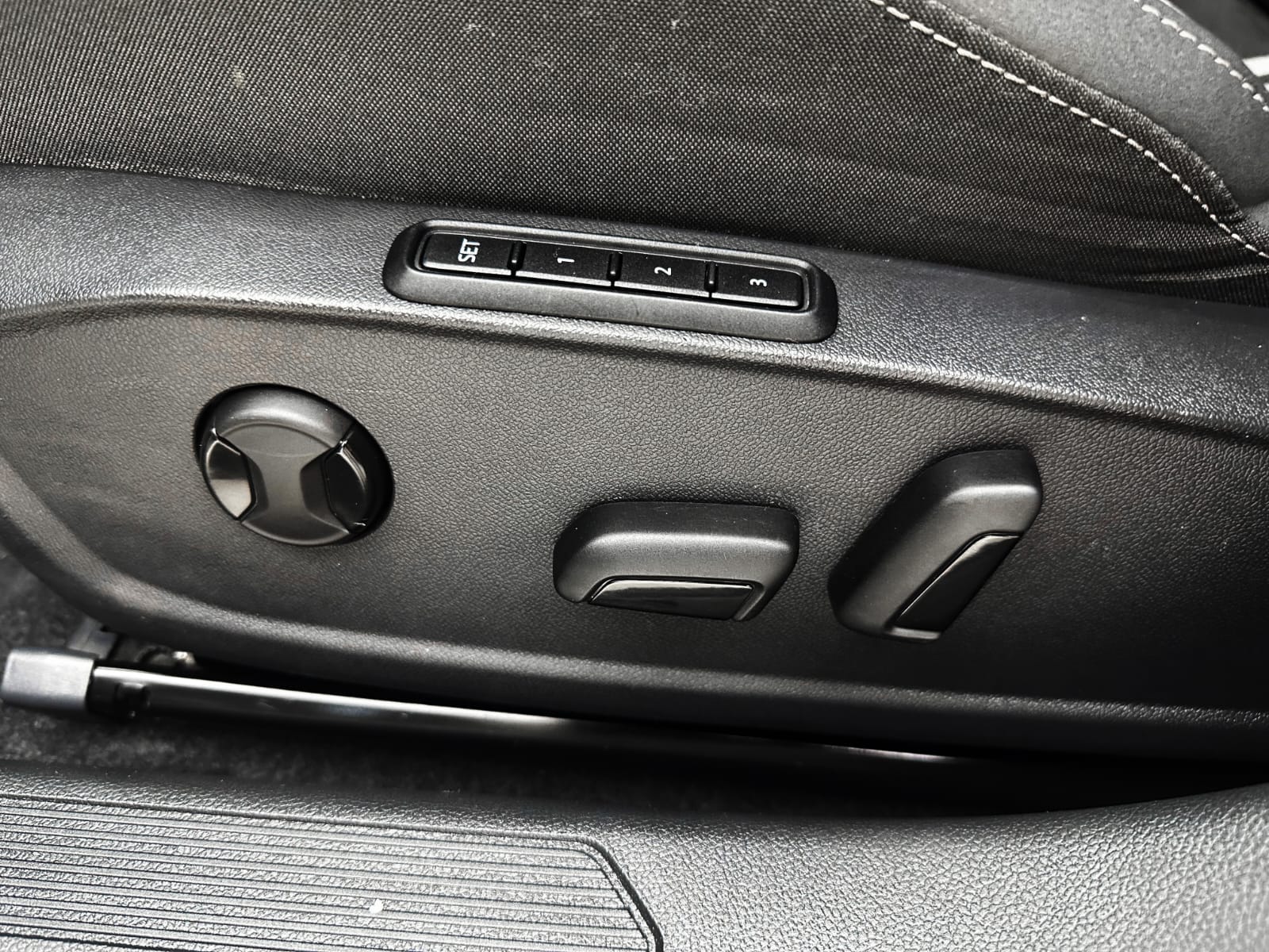 Volkswagen Golf 280TSI DSG R-Line