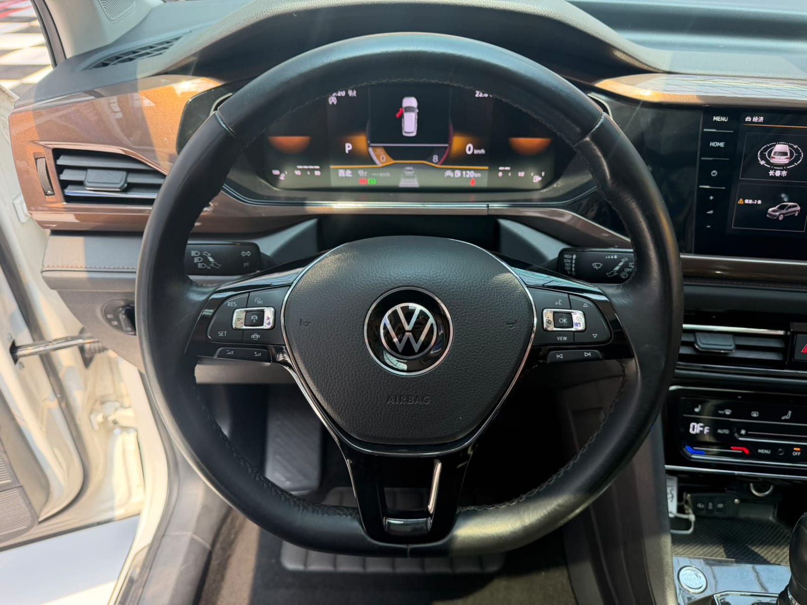 Volkswagen Tharu 1.4T 280TSI