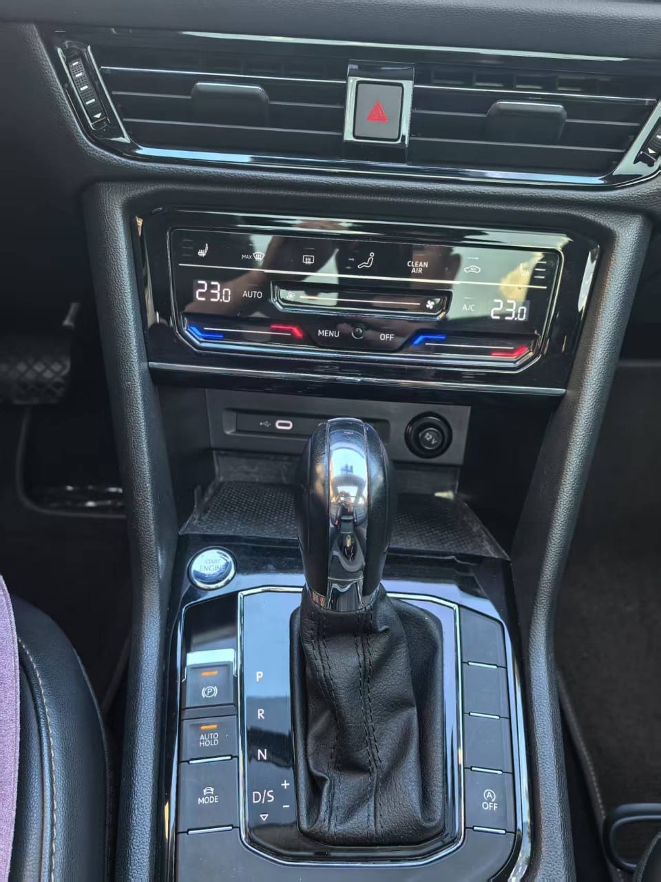 Volkswagen Tharu 1.4T 280TSI Deluxe Edition