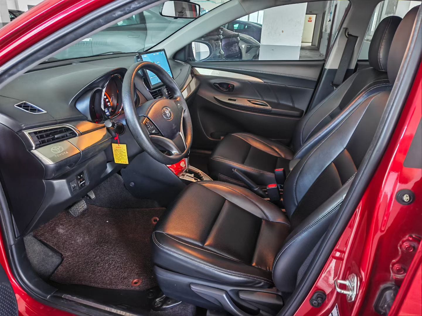 Toyota Yaris L Leading PLUS