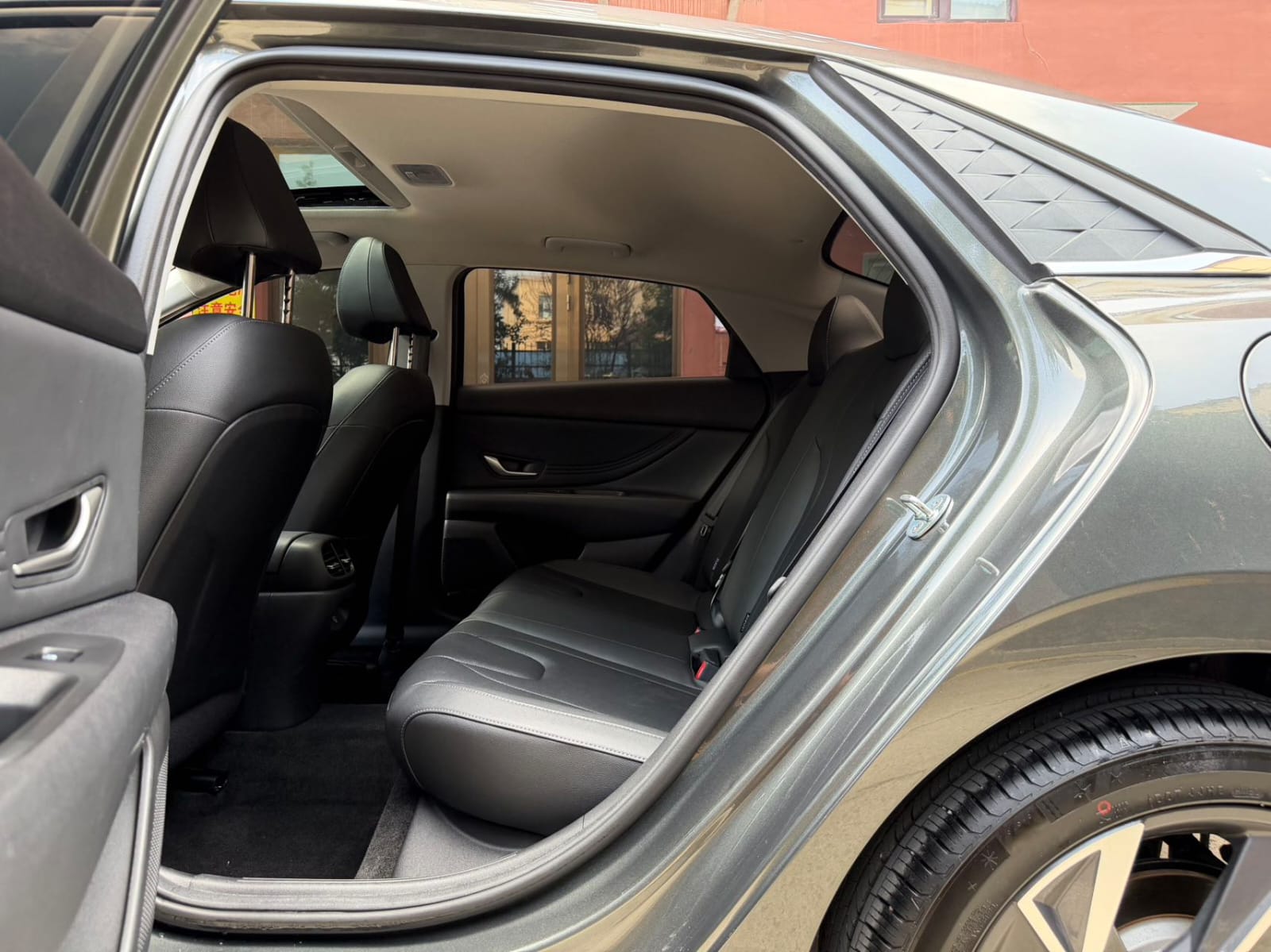 Hyundai Elantra 1.5L Premium Edition